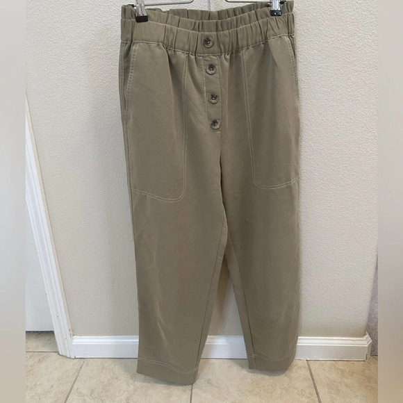 Zara | Cropped high waisted trousers in Olive | Size: Medium - Picture 7 of 7
